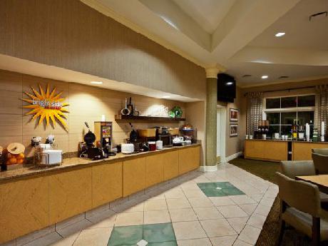 La Quinta Inn & Suites USF (Near Busch Gardens)