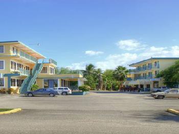 Hotel La Cima & Suites Aguadil