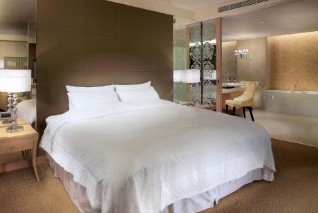 The Crystal Resort Sun Moon Lk