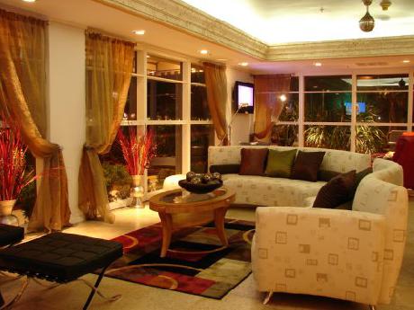 Lauderdale Beachside Hotel