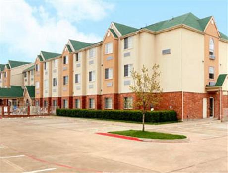 Days Inn and Suites Plano Medical Center/Dallas