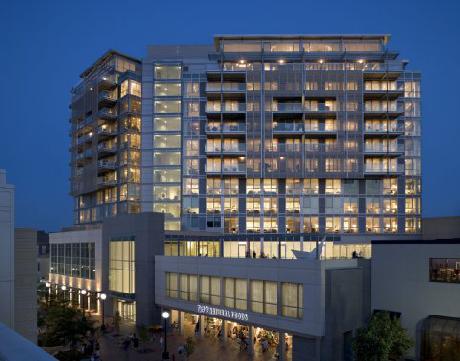 hotelVetro & Conference Center