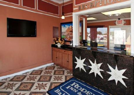 Rodeway Inn & Suites Baltimore