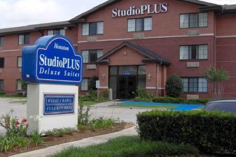 Studio Plus Deluxe Studios - Houston - Greenspoint