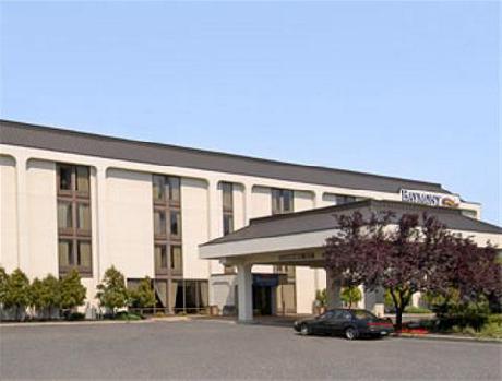 Baymont Inn and Suites Columbus North