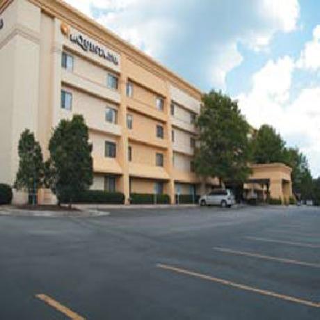 La Quinta Inn & Suites Raleigh Durham Airport S