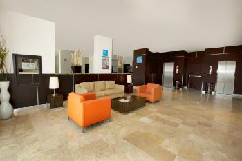 One Monterrey Aeropuerto