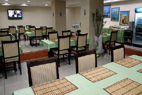 Grand Merin Formula 1 Hotel