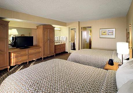 Embassy Suites Phoenix - Airport at 24th Street