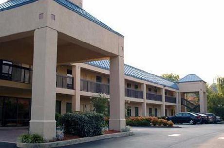 Quality Inn near Six Flags