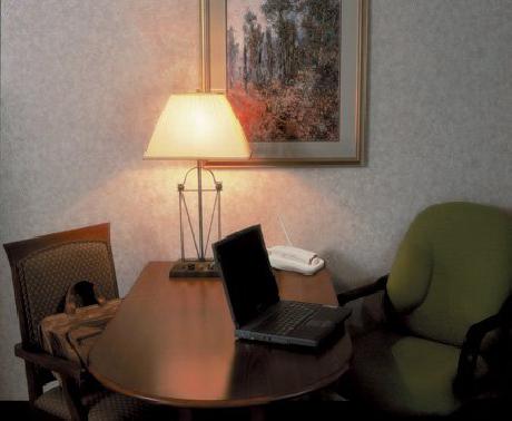 Clubhouse Inn & Suites - Albuquerque