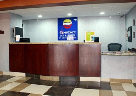 Comfort Inn & Suites Melvindale