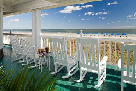 Elizabeth Pointe Lodge