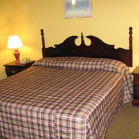 Great Lakes Inn and Suites