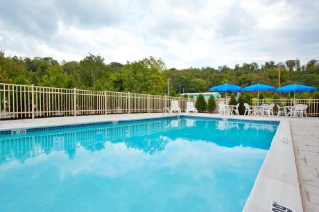 Holiday Inn Express BENTLEYVILLE