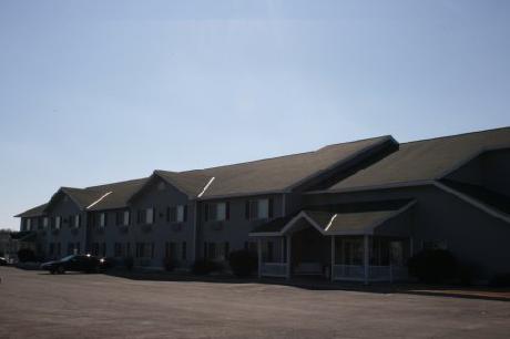 Paynesville Inn and Suites