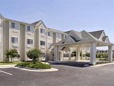 Howard Johnson Inn And Suites-Ashland/Near Kings Dominion