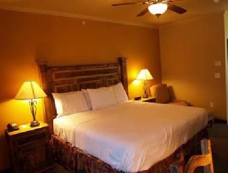 Knights Inn/La Hacienda Alamo Dome / Riverwalk