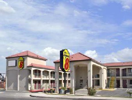 Super 8 Hesperia/Victorville Area