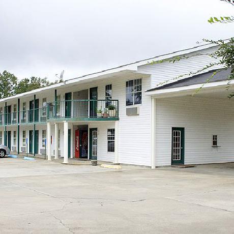 Glennville Inn