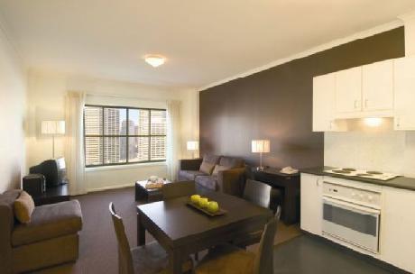 Oaks Goldsbrough Apartments