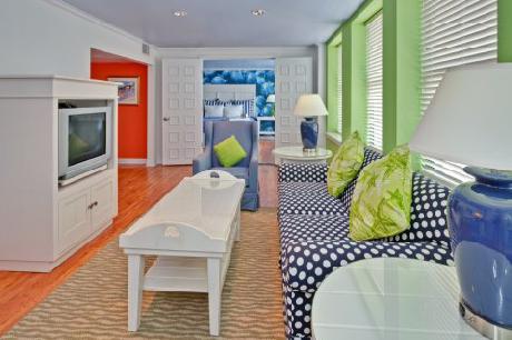 Hotel Indigo CHICAGO DOWNTOWN GOLD COAST