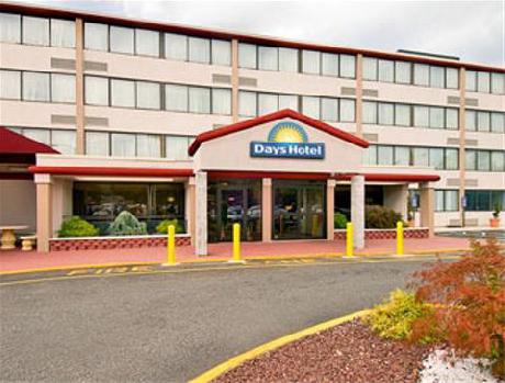 Days Hotel Conference Center East Brunswick