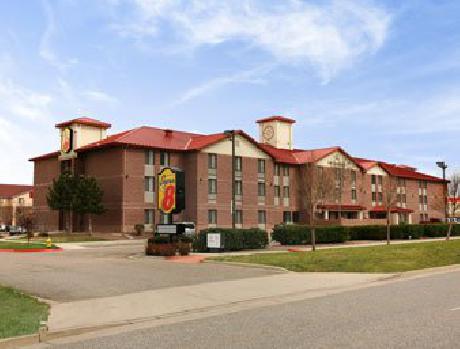 Super 8 Denver International Airport