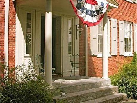 Halcyon Farm Bed & Breakfast