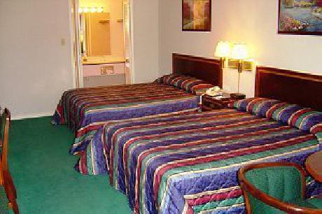 Columbia Lakes Resort