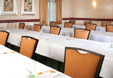 Courtyard Detroit Warren