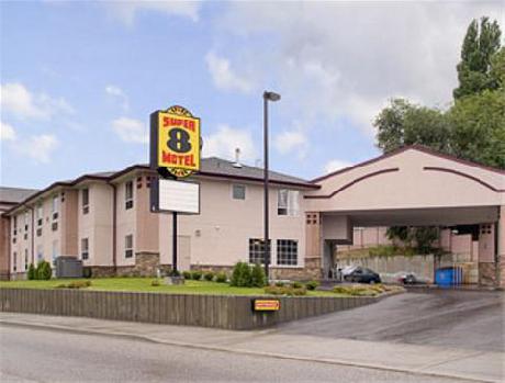 Super 8 Lake Country/Winfield Area