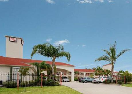 Econo Lodge  Inn & Suites Airport