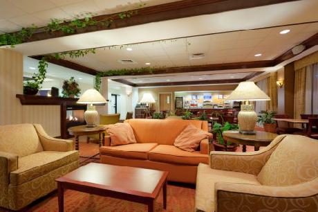 Holiday Inn Express Hotel & Suites PROVIDENCE-WOONSOCKET