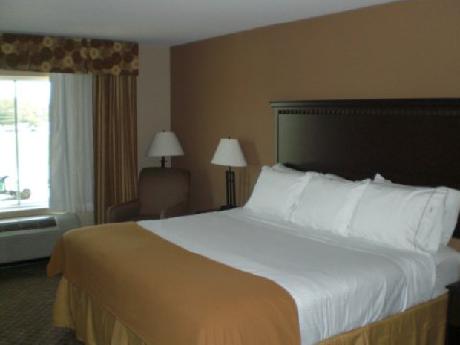 Holiday Inn Express Hotel & Suites SEDALIA