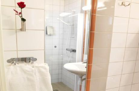 Maudes Hotell Enskede