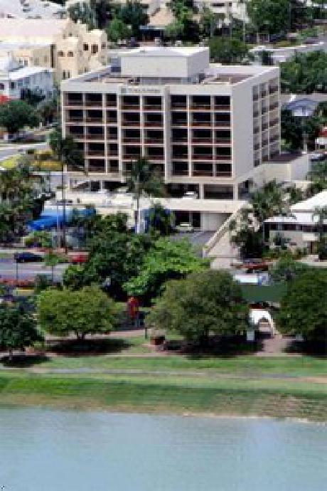 Cairns Plaza Hotel