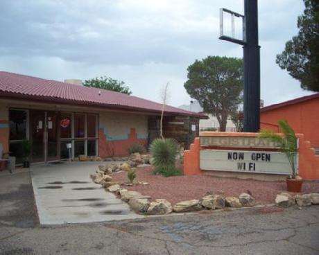 Desert West Motel