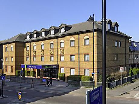 all seasons London Leyton (soon ibis Styles)