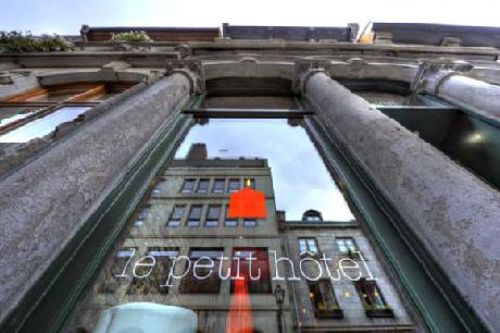 Le Petit Hotel