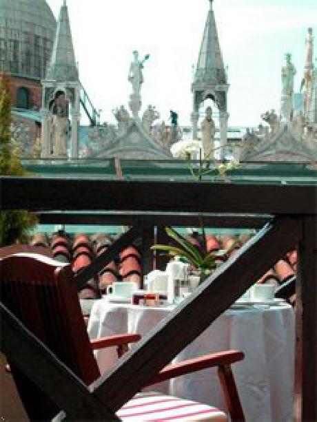 Relais Piazza San Marco