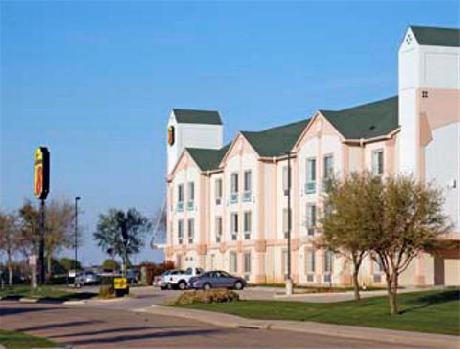 Super 8 Irving/DFW Apt/North