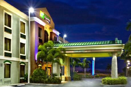 Holiday Inn Express Hotel & Suites CLEWISTON