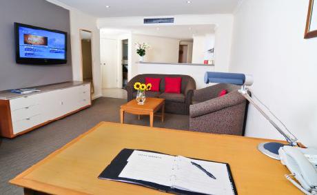 Radisson Hotel and Suites Sydney