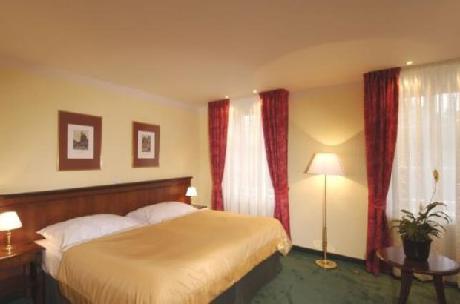 Ea Hotel Jeleni Dvur