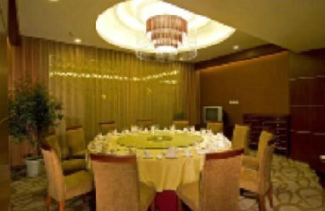 Universal House Golden Lotus Hotel