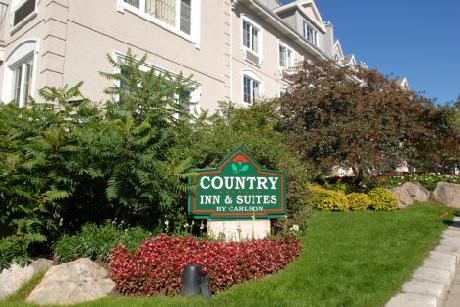 Country Inn & Suites By Carlson, Mont-Tremblant, PQ