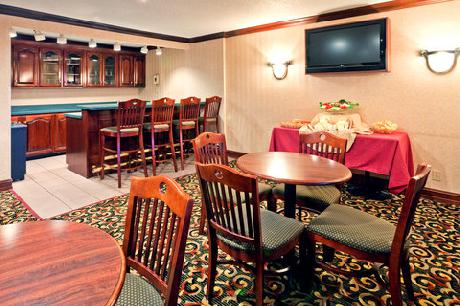 Holiday Inn Express FORT CAMPBELL-OAK GROVE