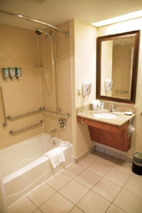 Hampton Inn Milwaukee-Airport