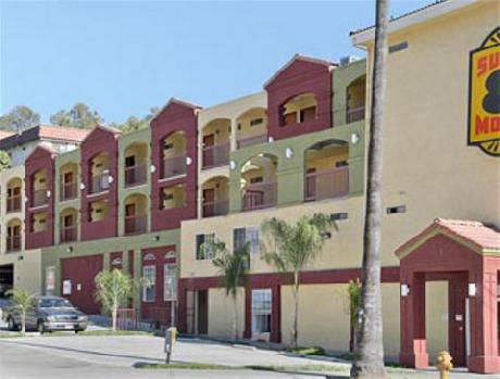 Super 8 Los Angeles Downtown